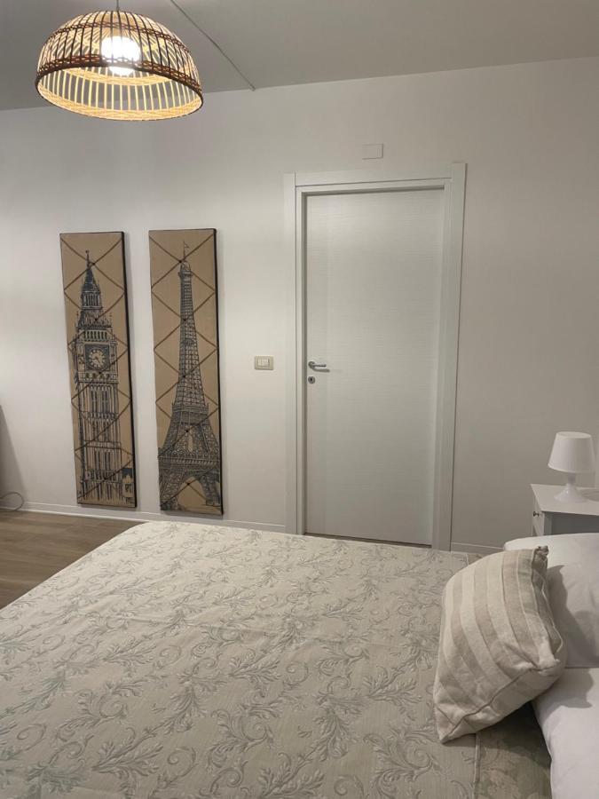 Suite Anita Deluxe Napels Buitenkant foto